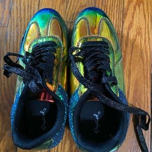 Quipid size 6 womens multichrome shoes with glitter too